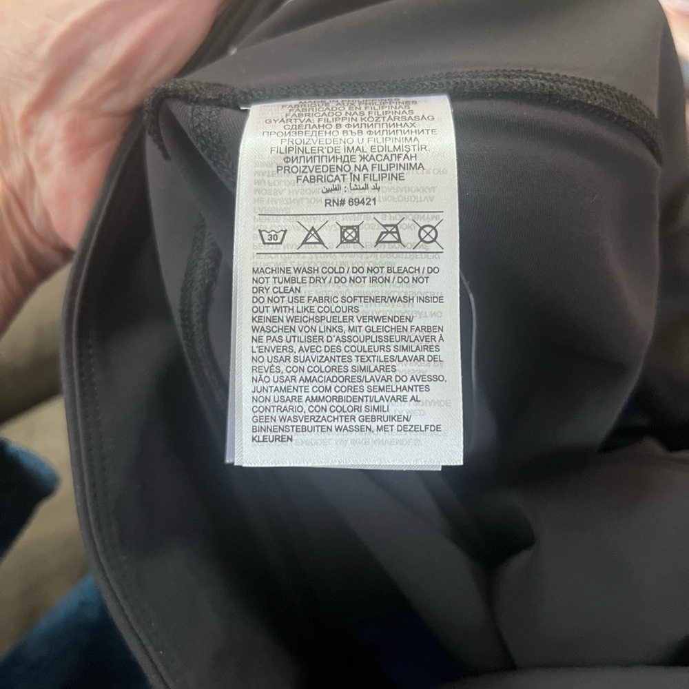 Reebok workout pants, size L, NWT - Picture 6 of 6